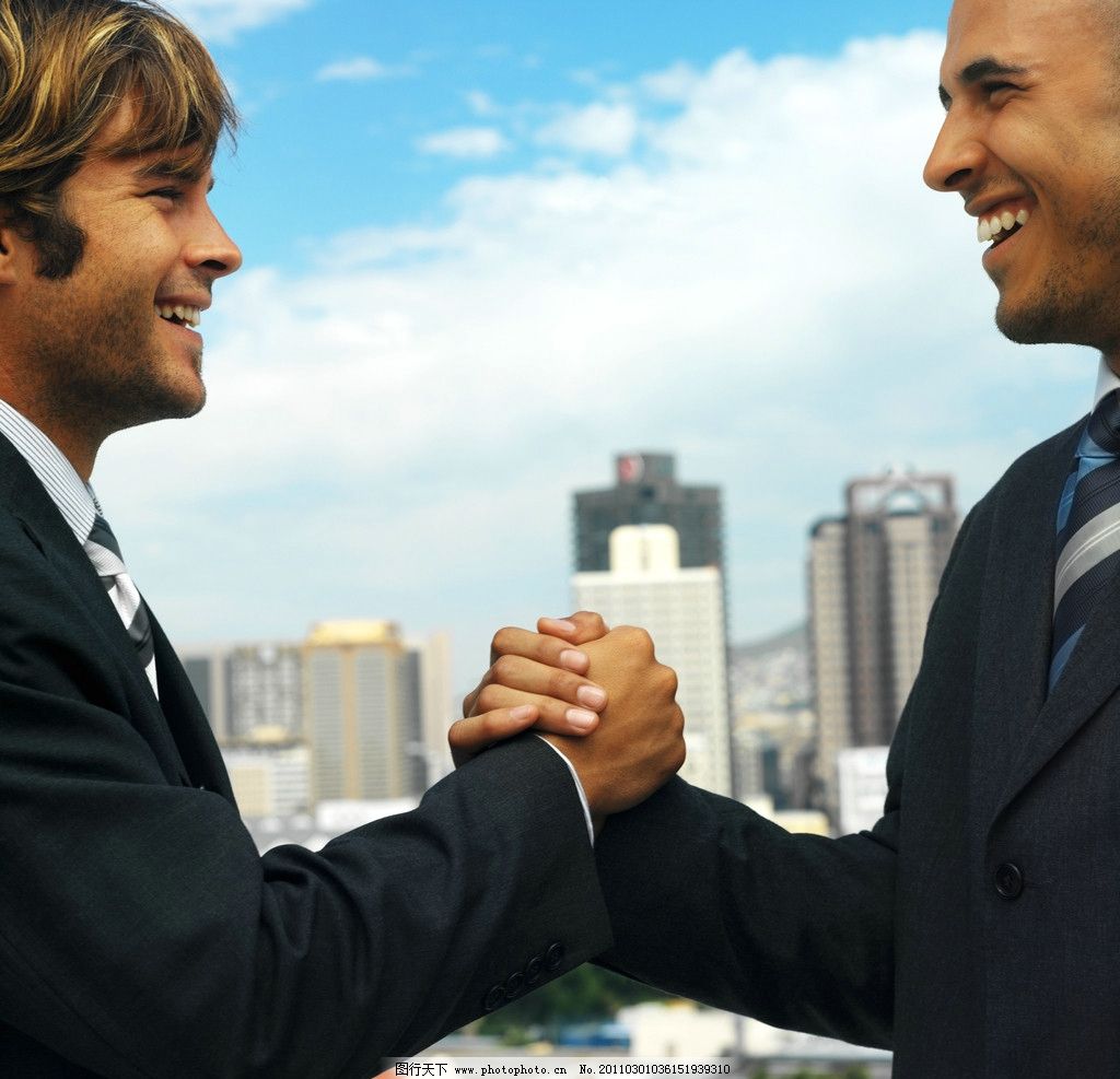 商务人士握手_握手合作的商务人士高清摄影图片 握手合作的人物高清图片