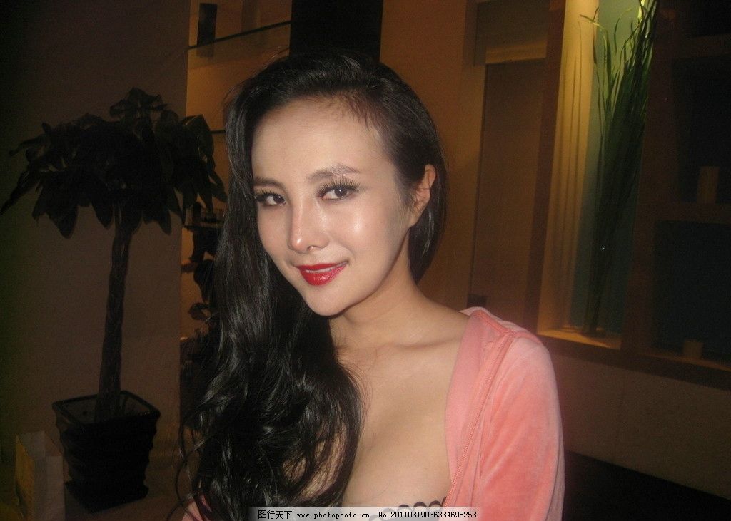 干露露,妖艳,卷发,红唇,美丽,性感,黑内衣