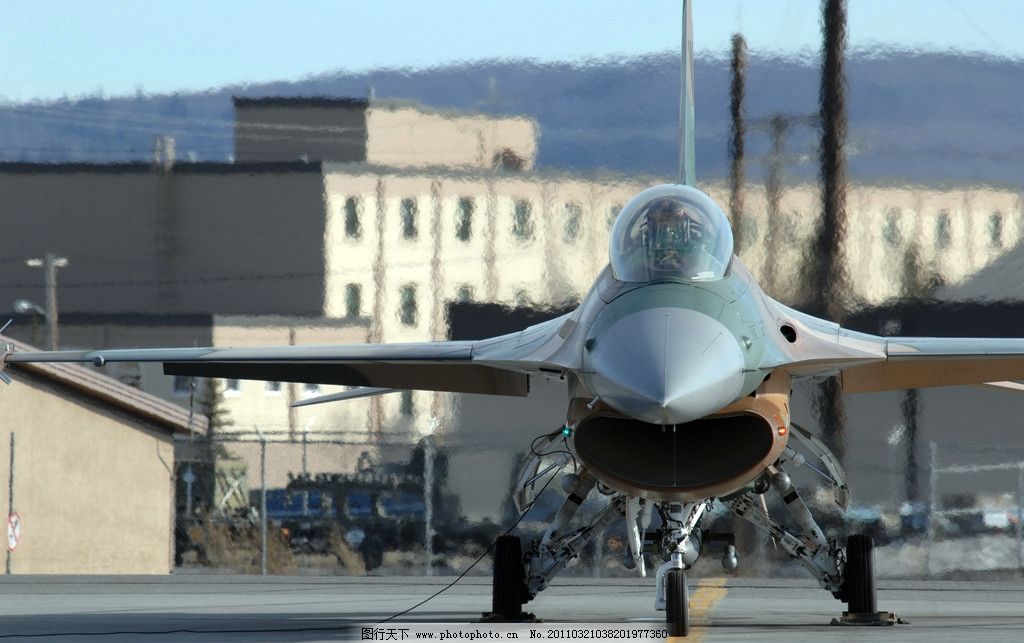 F16隼式战斗机图片